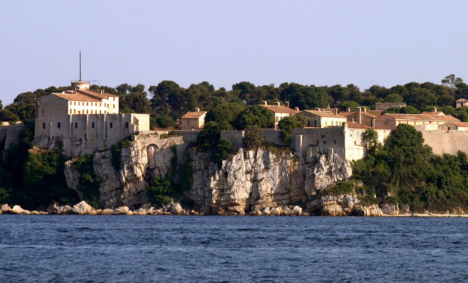 Monaco to Îles de Lérins